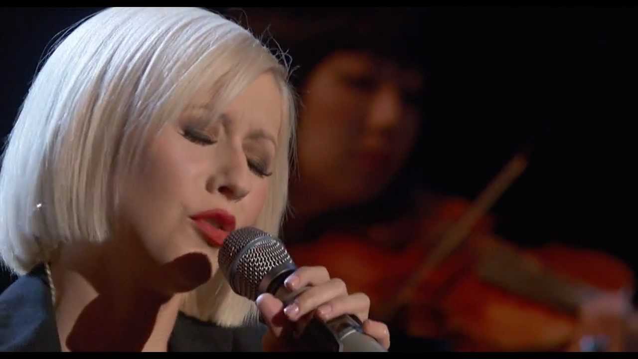 Christina Aguilera - Lift me up