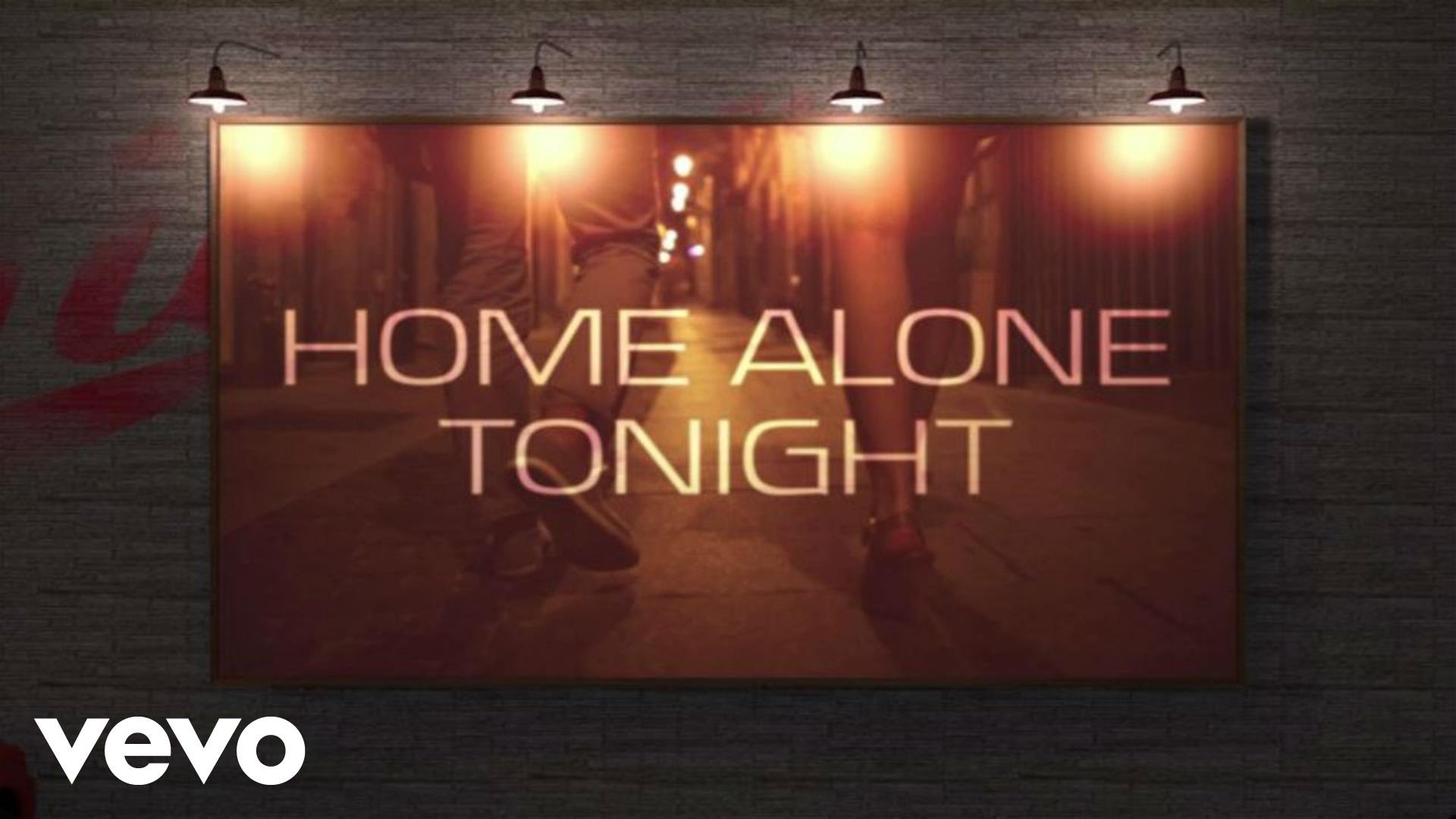 Luke Bryan - Home Alone Tonight